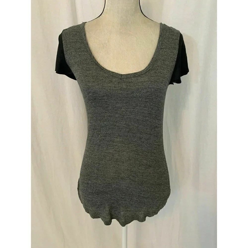 Zara Womens dark Gray Black Short Sleeve V Neck Top t shirt Small